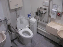ルミネエスト新宿店　地下1階南多目的トイレ